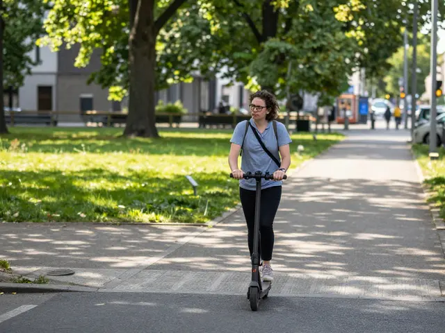 E-Scooter im Park fahren: Ist das erlaubt? Rechtliche Lage in Deutschland 2026
